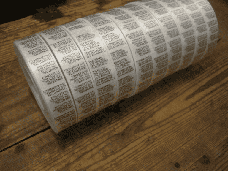 zelfklevende textiel etiketten op rol